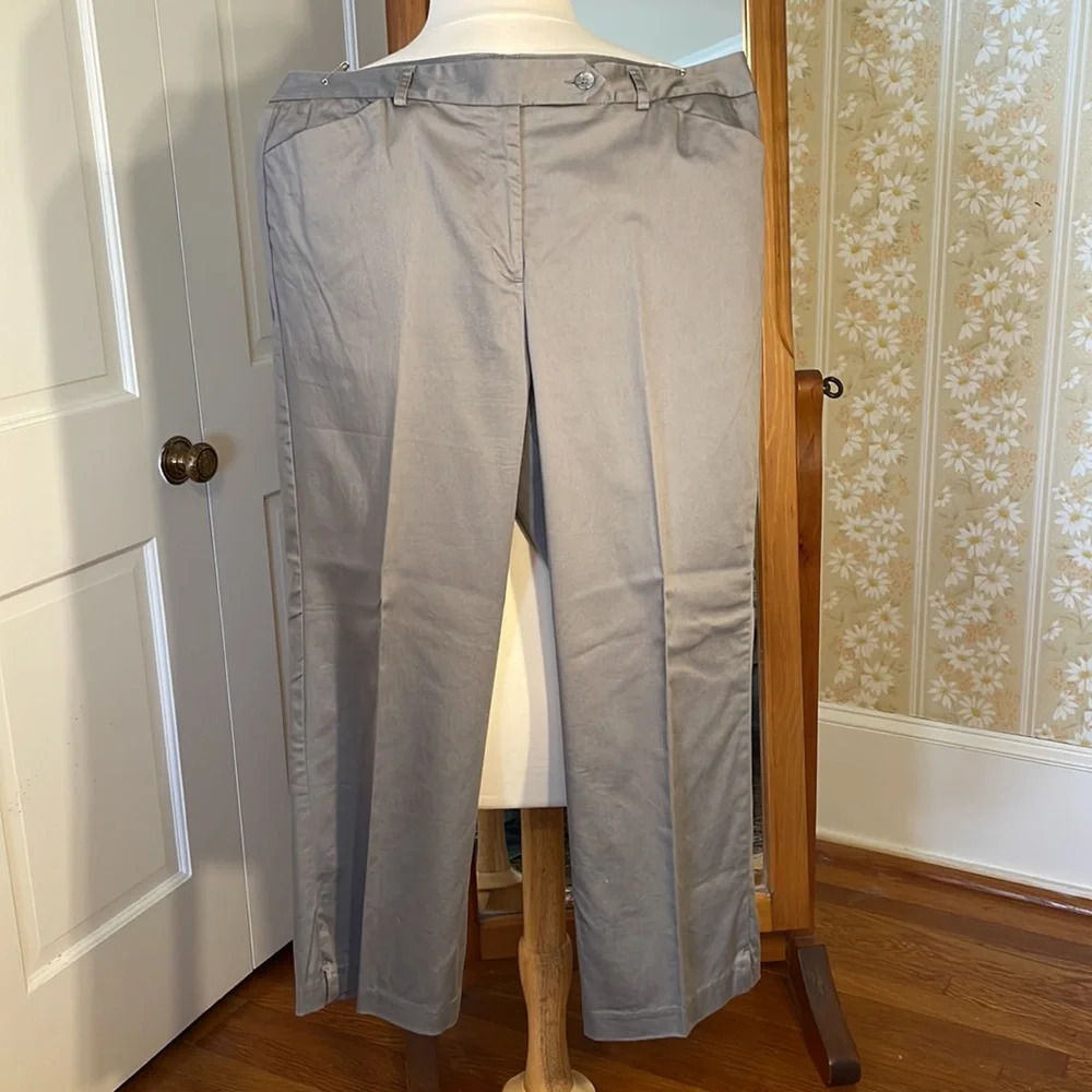 💕 Vintage Van-Heusen Stretch Capri size 12 Gray 💕 - Picture 3 of 7